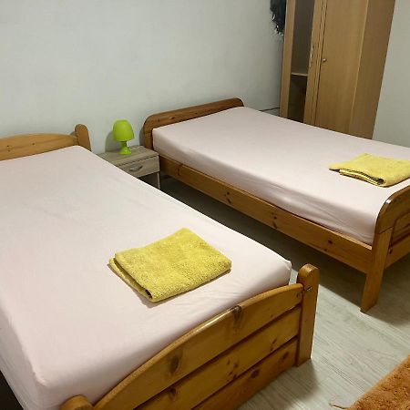 Doppelbett Zimmer Mit Gemeinschaftbad Borgholzhausen Eksteriør bilde